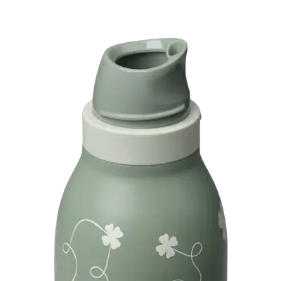 24oz FreeSip Twist  Clover Achiever owaloo